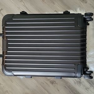 RIMOWA Black Matte Aluminum Suitcase, 21.7 x 15.8 x 9.1 inch